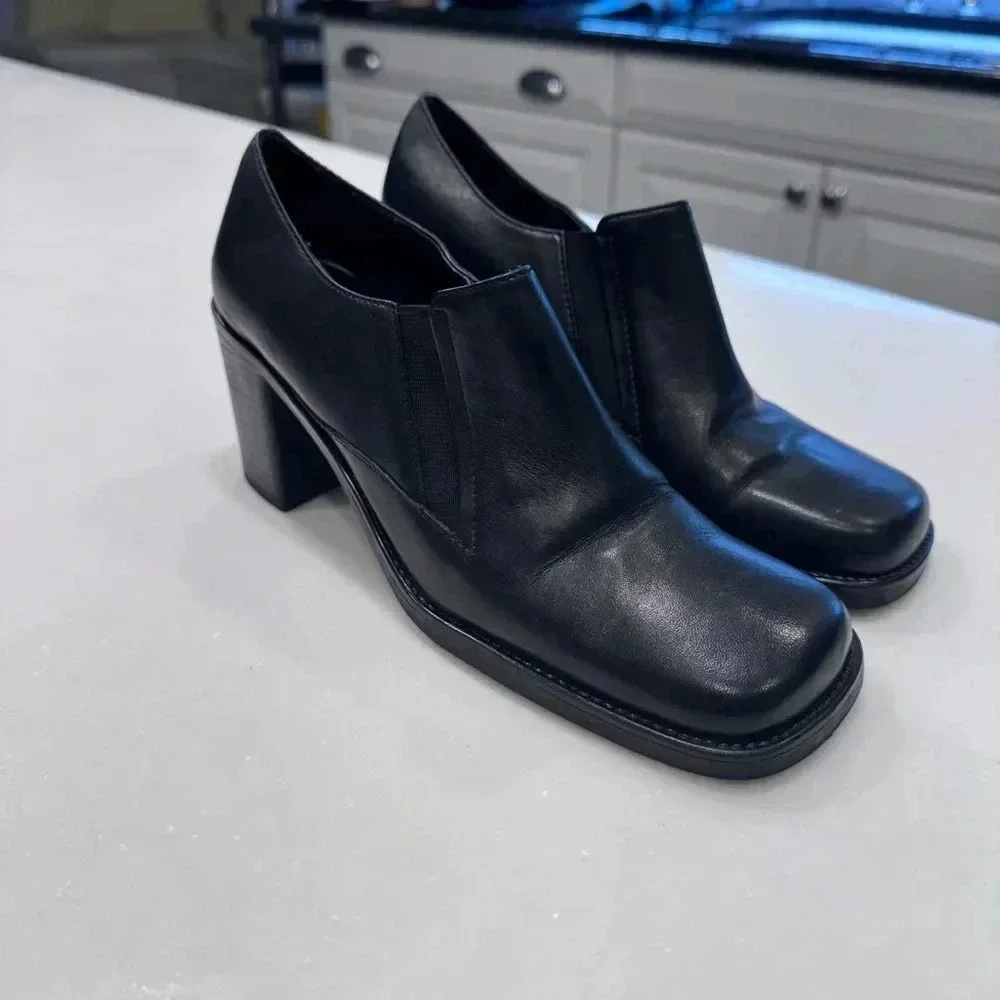 Aeropostale Gillian’s Women’s Black Leather Slip On Loafers Square Toe Size 7.5